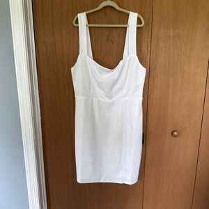 Lulu’s White dress